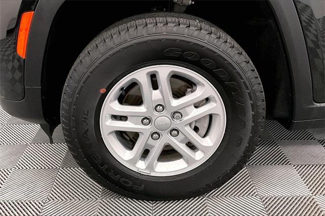 used 2023 Jeep Grand Cherokee car, priced at $30,524