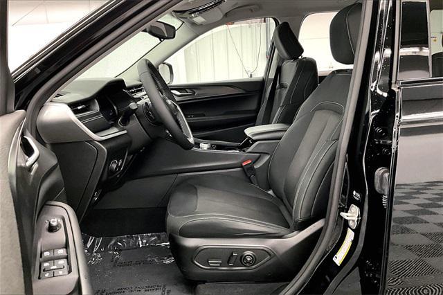 used 2023 Jeep Grand Cherokee car, priced at $30,524
