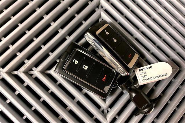 used 2023 Jeep Grand Cherokee car, priced at $30,524