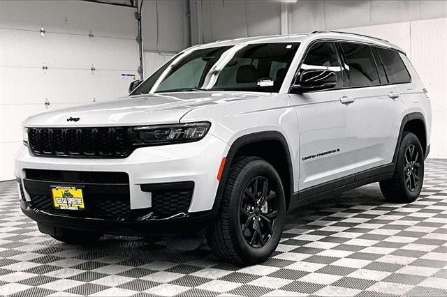 used 2024 Jeep Grand Cherokee L car, priced at $29,998