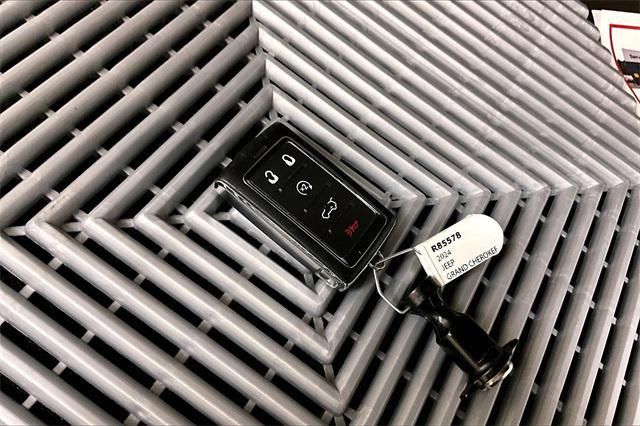 used 2024 Jeep Grand Cherokee L car, priced at $29,998