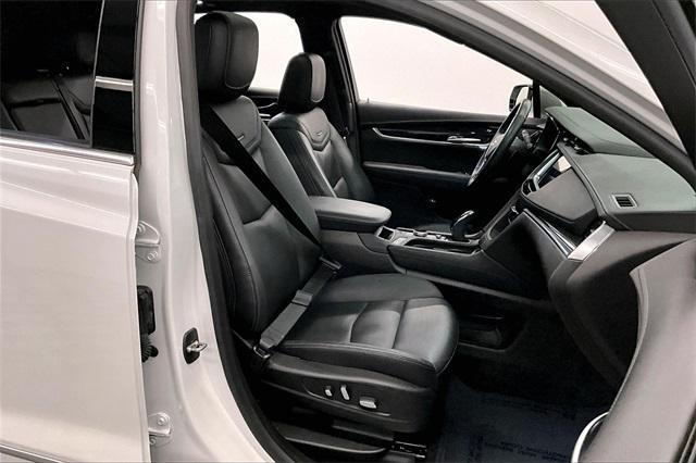 used 2023 Cadillac XT5 car, priced at $32,998