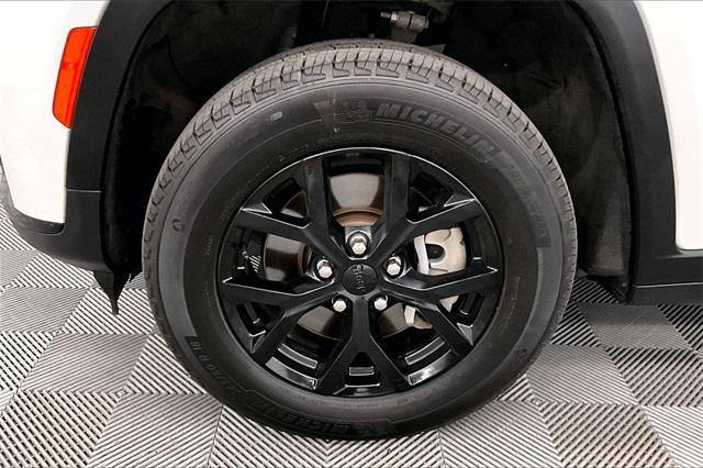 used 2024 Jeep Grand Cherokee L car, priced at $27,998