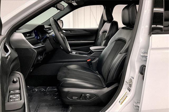 used 2024 Jeep Grand Cherokee L car, priced at $27,998