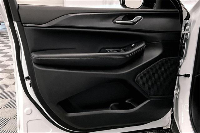 used 2024 Jeep Grand Cherokee L car, priced at $27,998