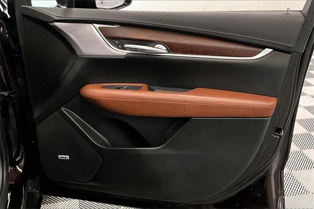 used 2021 Cadillac XT5 car, priced at $27,908