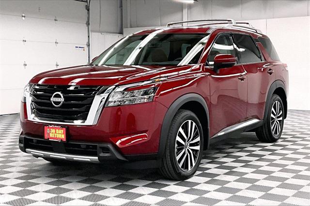 new 2024 Nissan Pathfinder car, priced at $45,553