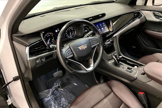 used 2023 Cadillac XT6 car, priced at $38,271