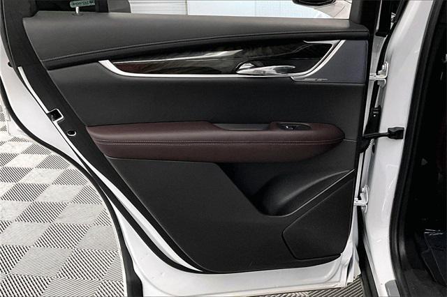 used 2023 Cadillac XT6 car, priced at $38,271