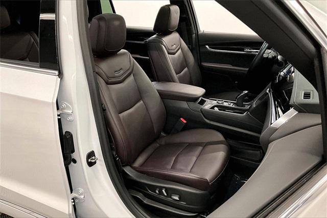 used 2023 Cadillac XT6 car, priced at $38,271
