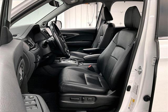 used 2022 Honda Pilot car, priced at $34,605