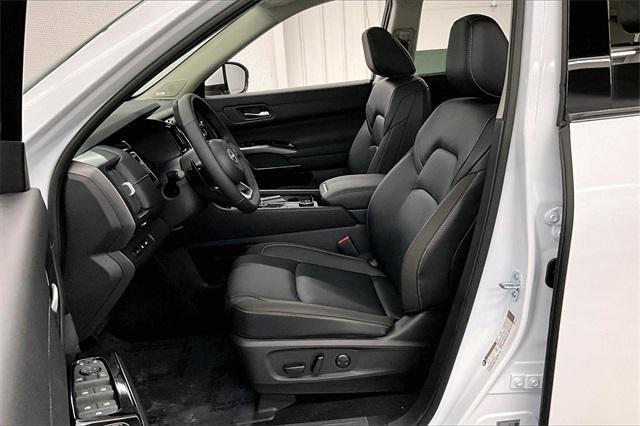 new 2025 Nissan Pathfinder car, priced at $46,393