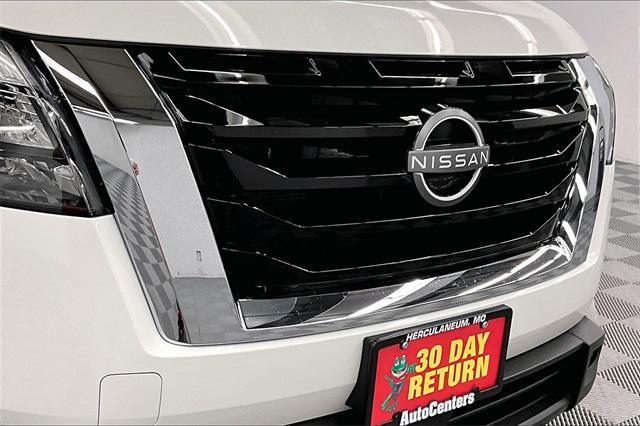 new 2025 Nissan Pathfinder car, priced at $34,752