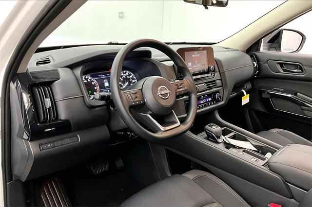 new 2025 Nissan Pathfinder car, priced at $34,752