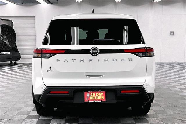new 2025 Nissan Pathfinder car, priced at $34,752
