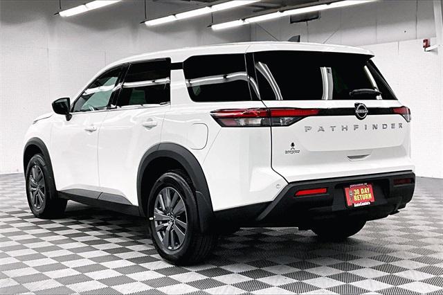 new 2025 Nissan Pathfinder car, priced at $34,752