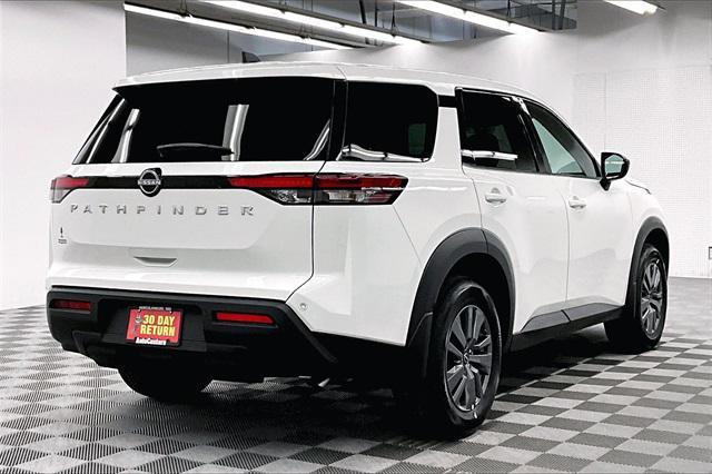 new 2025 Nissan Pathfinder car, priced at $34,752
