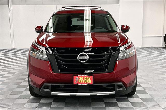 new 2024 Nissan Pathfinder car, priced at $40,670