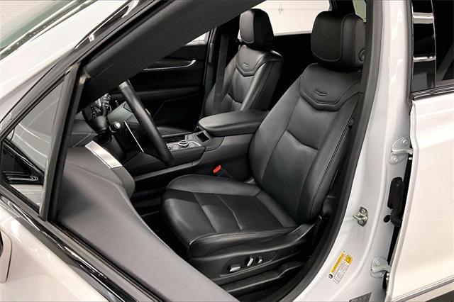 used 2021 Cadillac XT5 car, priced at $29,116