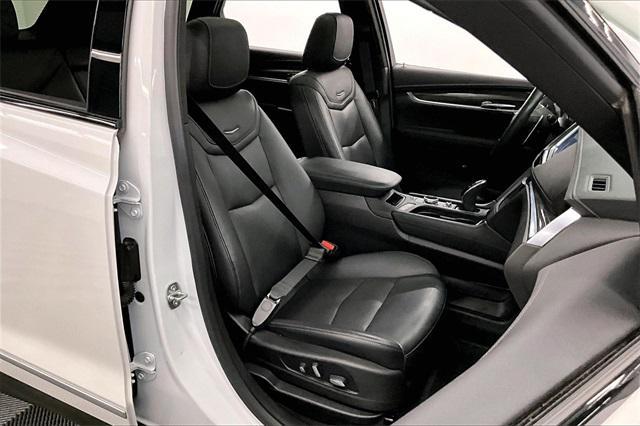 used 2021 Cadillac XT5 car, priced at $29,116
