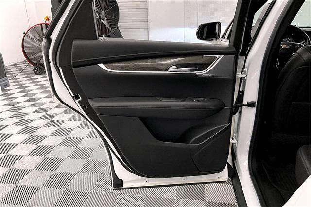 used 2021 Cadillac XT5 car, priced at $29,116