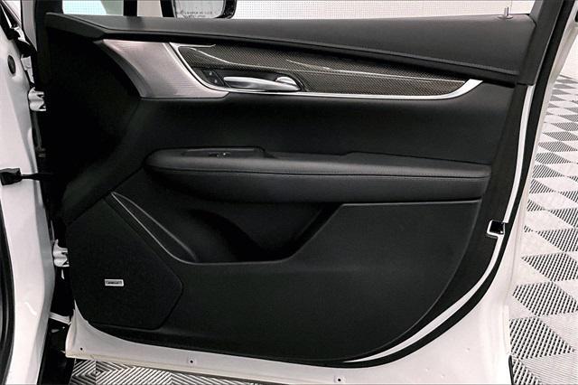 used 2021 Cadillac XT5 car, priced at $33,929