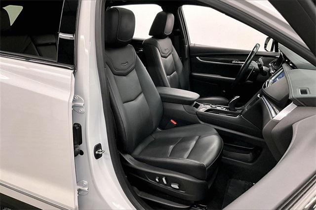 used 2021 Cadillac XT5 car, priced at $33,929