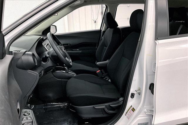 new 2025 Nissan Kicks car, priced at $21,857
