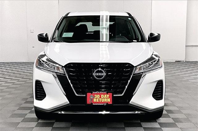 new 2025 Nissan Kicks car, priced at $21,857