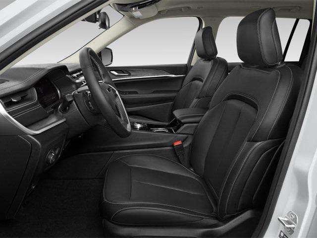 used 2022 Jeep Grand Cherokee car, priced at $41,701