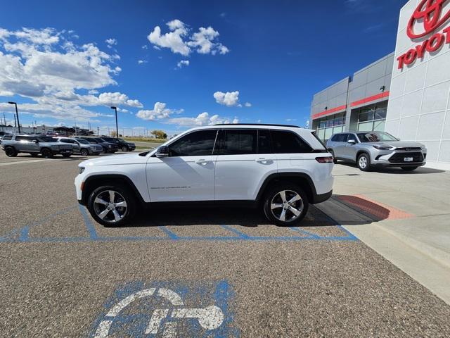 used 2025 Jeep Grand Cherokee car, priced at $41,994