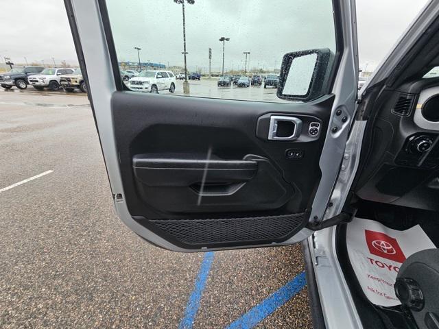 used 2024 Jeep Gladiator car, priced at $40,491