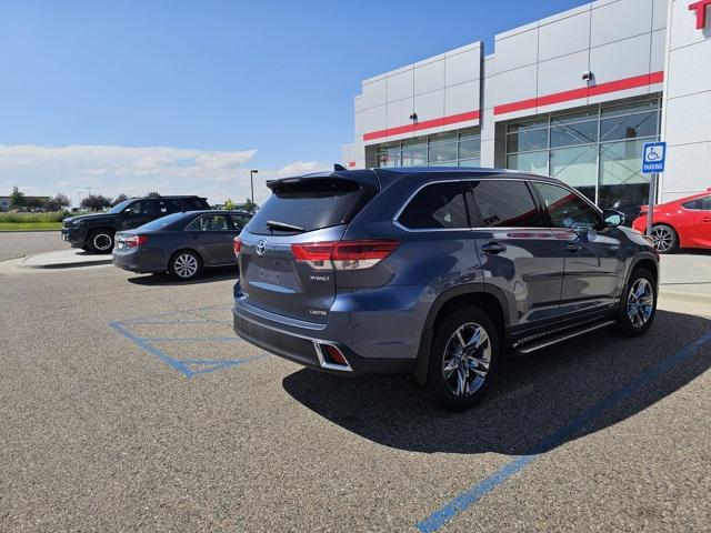 used 2018 Toyota Highlander Hybrid car, priced at $32,991