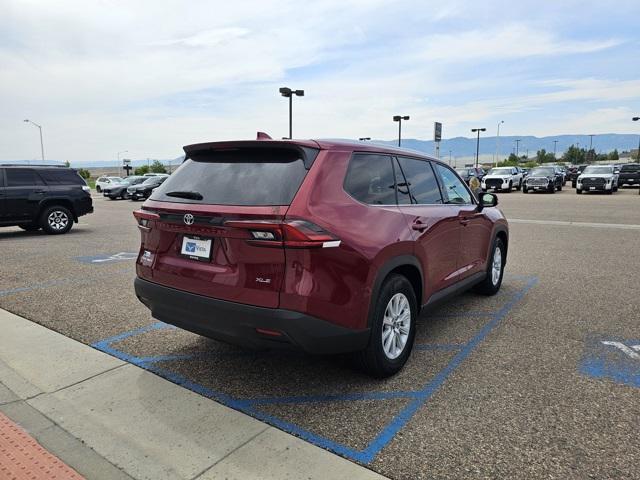 new 2025 Toyota Highlander Hybrid car, priced at $50,783
