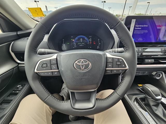 new 2025 Toyota Highlander Hybrid car, priced at $50,783
