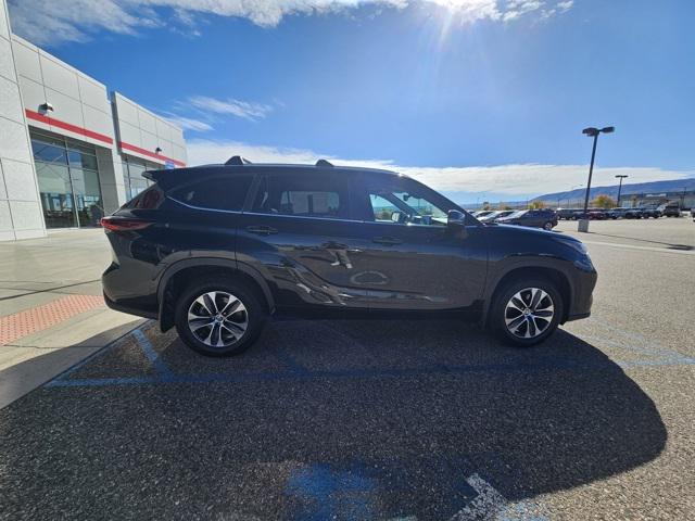 used 2024 Toyota Highlander car, priced at $43,792