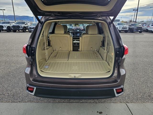 used 2017 Toyota Highlander car, priced at $23,792