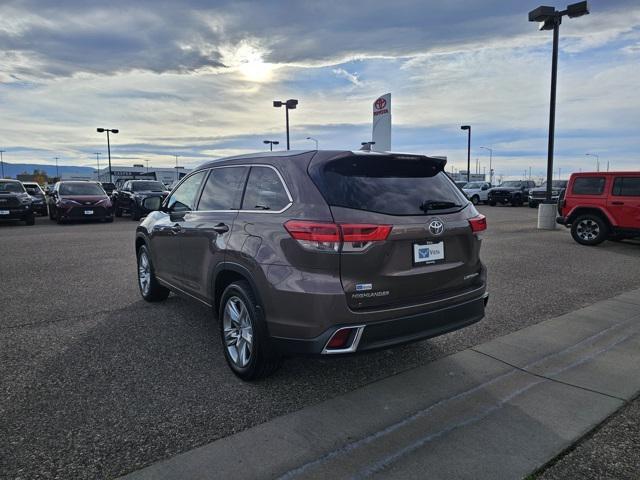 used 2017 Toyota Highlander car, priced at $23,792