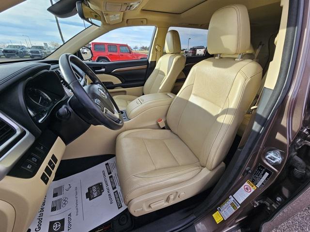used 2017 Toyota Highlander car, priced at $23,792