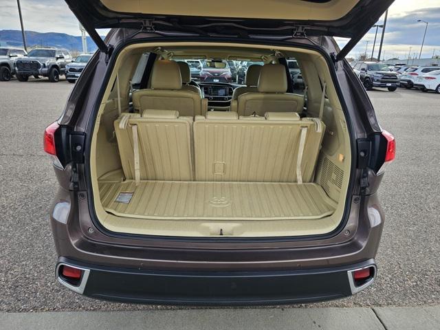 used 2017 Toyota Highlander car, priced at $23,792