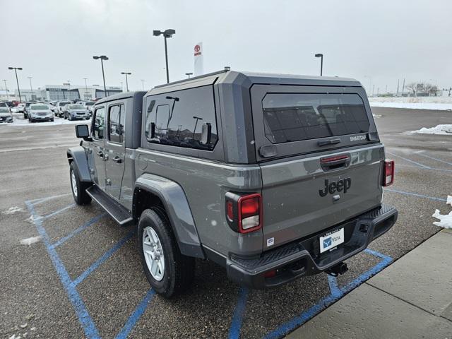 used 2022 Jeep Gladiator car, priced at $34,491