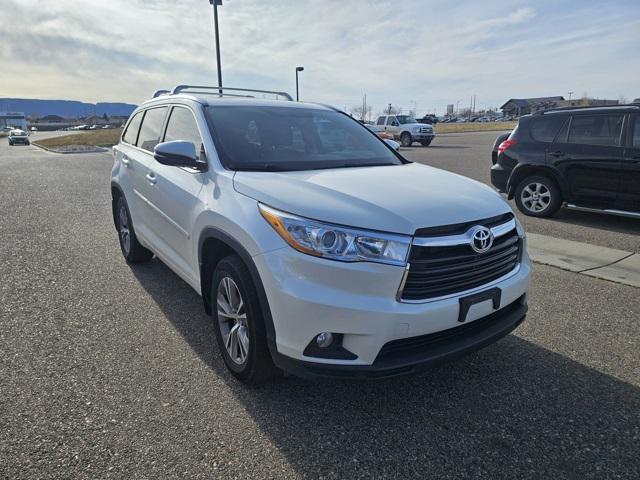 used 2014 Toyota Highlander car, priced at $10,991