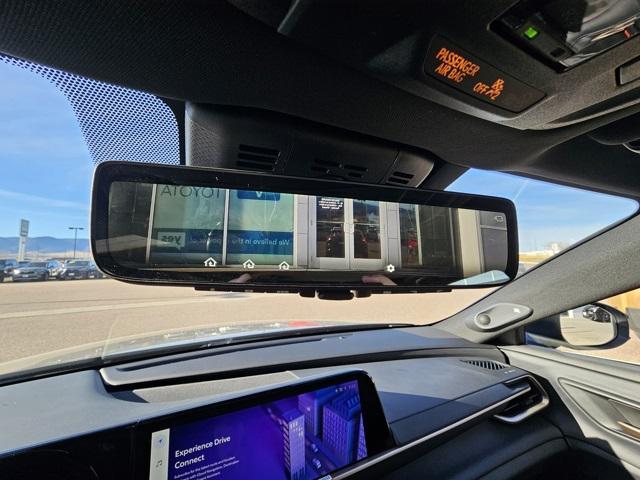 new 2025 Toyota Crown Signia car