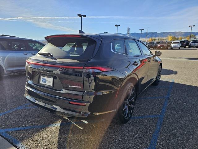 new 2025 Toyota Crown Signia car