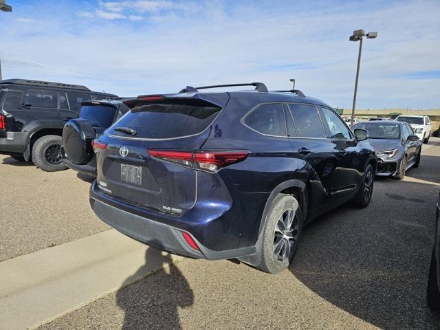 used 2021 Toyota Highlander car, priced at $29,991
