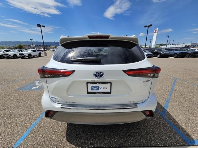 used 2022 Toyota Highlander Hybrid car, priced at $43,791