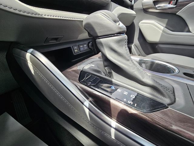 used 2022 Toyota Highlander Hybrid car, priced at $43,791