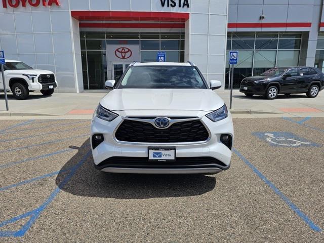 used 2022 Toyota Highlander Hybrid car, priced at $43,791