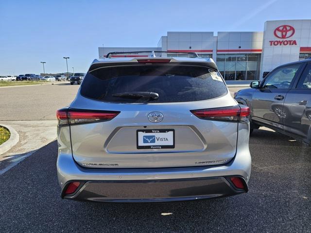 used 2023 Toyota Highlander car, priced at $41,791