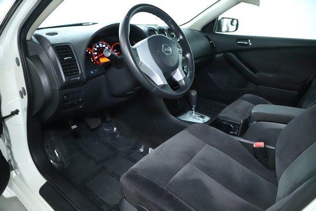 used 2009 Nissan Altima car, priced at $5,995